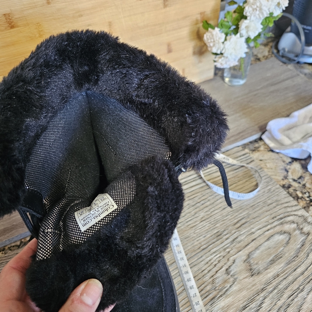 Columbia Slopeside Suede snow boots,Omni heat  lining. Faux fur, rubber tread - Picture 14 of 15